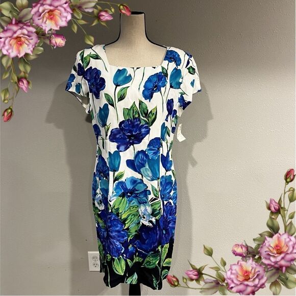 Square neck short sleeve floral plus size dress - Picture 1 of 16